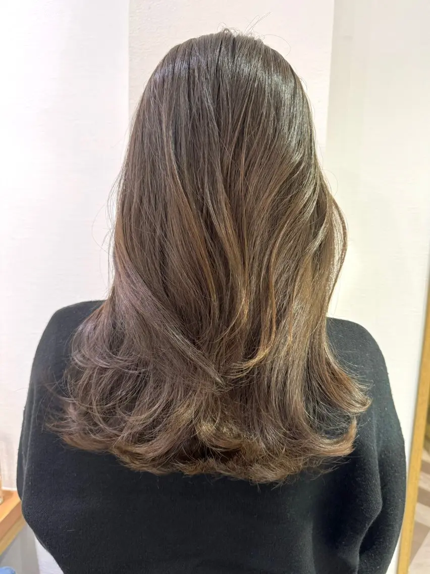 ロング カラー カット ヘアカラー トリートメント レイヤーカット /透明感カラー西田のヘアスタイル