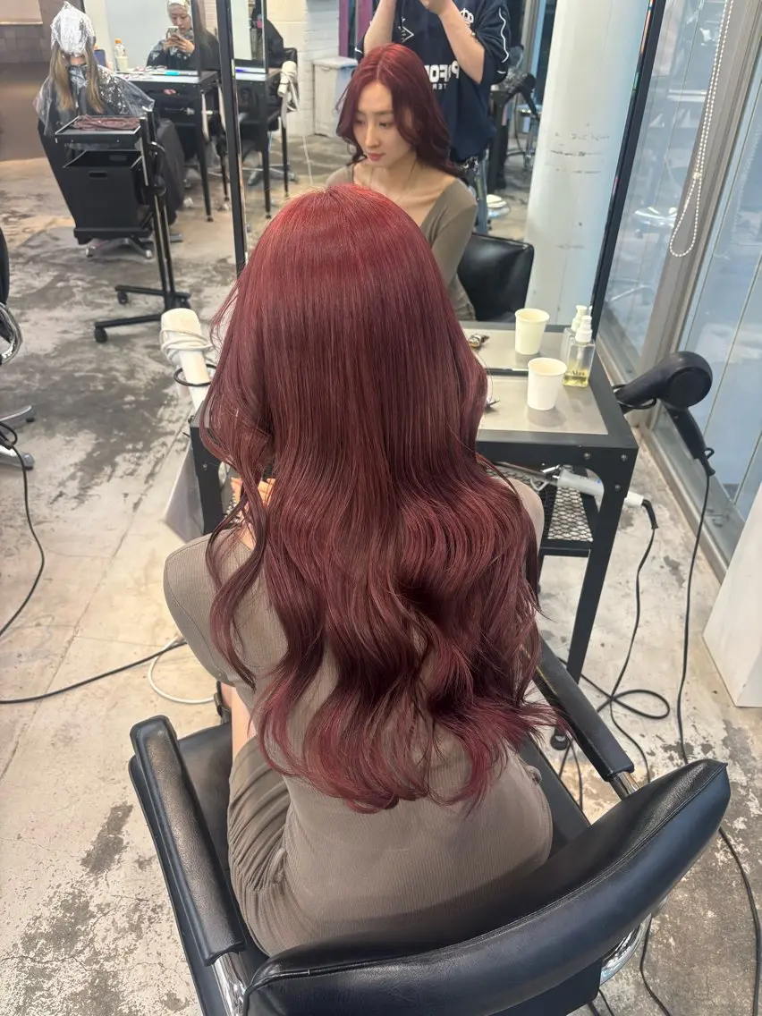 ロング カラー ヘアカラー レイヤー sala 推しカラー職人🎀のヘアスタイル