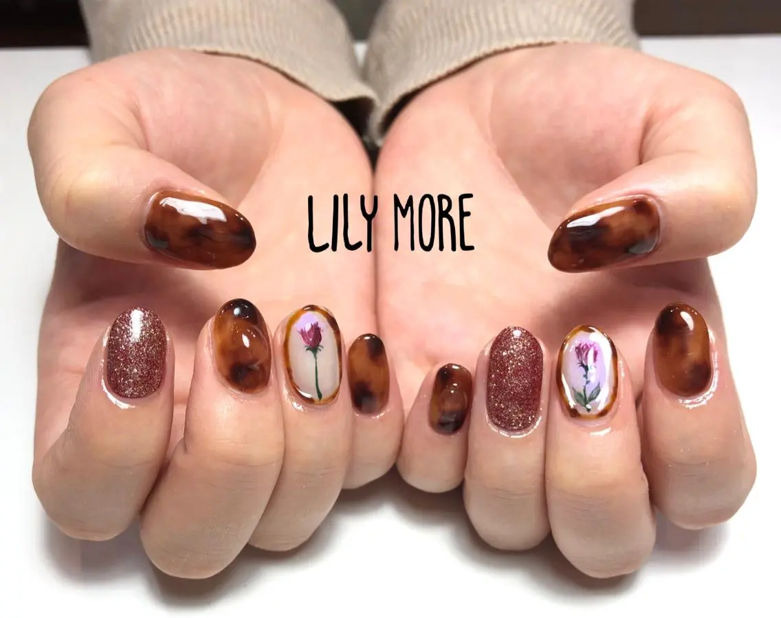 ネイル べっ甲ネイル Lily closetのネイルデザイン