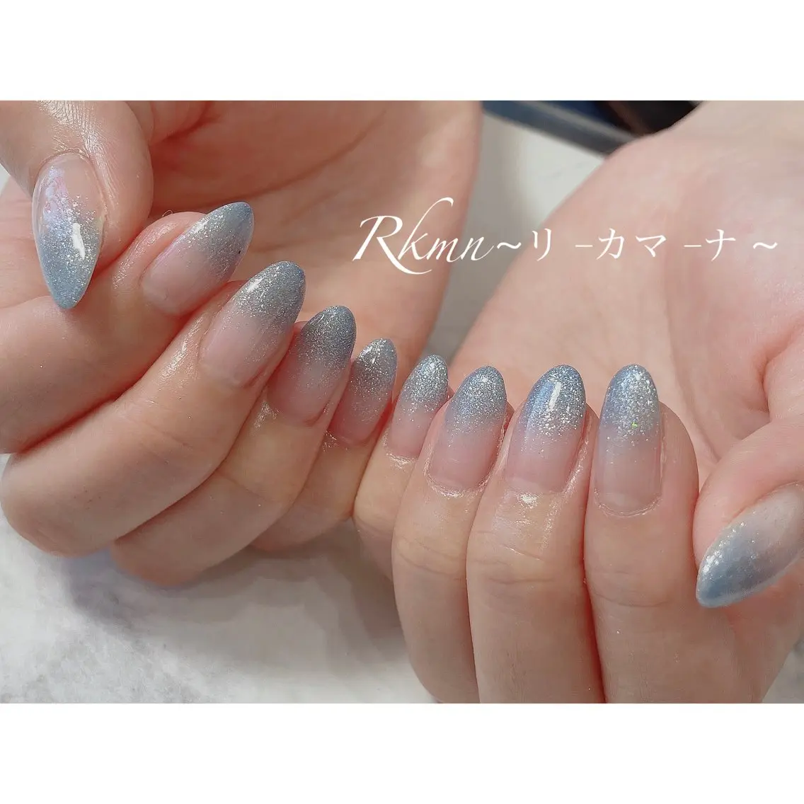 ネイル アートネイル ブルー グラデーション キラキラネイル ラメ(グリッター) ハンドネイル フットネイル ハンドケア Rkmn ~リ-カマ-ナ~のネイルデザイン
