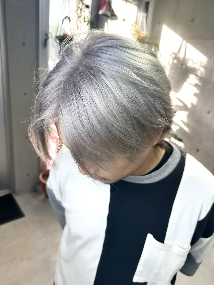 ショート カラー メンズ メンズウルフカット シルバー ホワイトシルバー ウルフカット カット ヘアカラー Kazu 🌠名古屋 ハイトーン/レイヤーのヘアスタイル