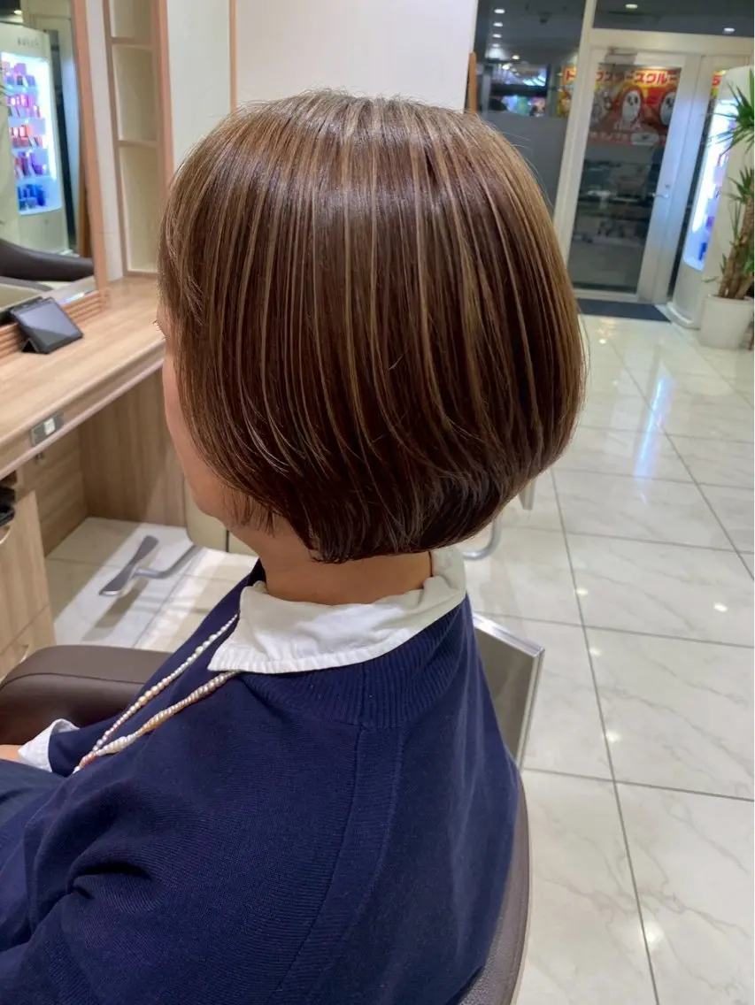 ミディアム カラー カット ヘアカラー 三川 洋樹のヘアスタイル