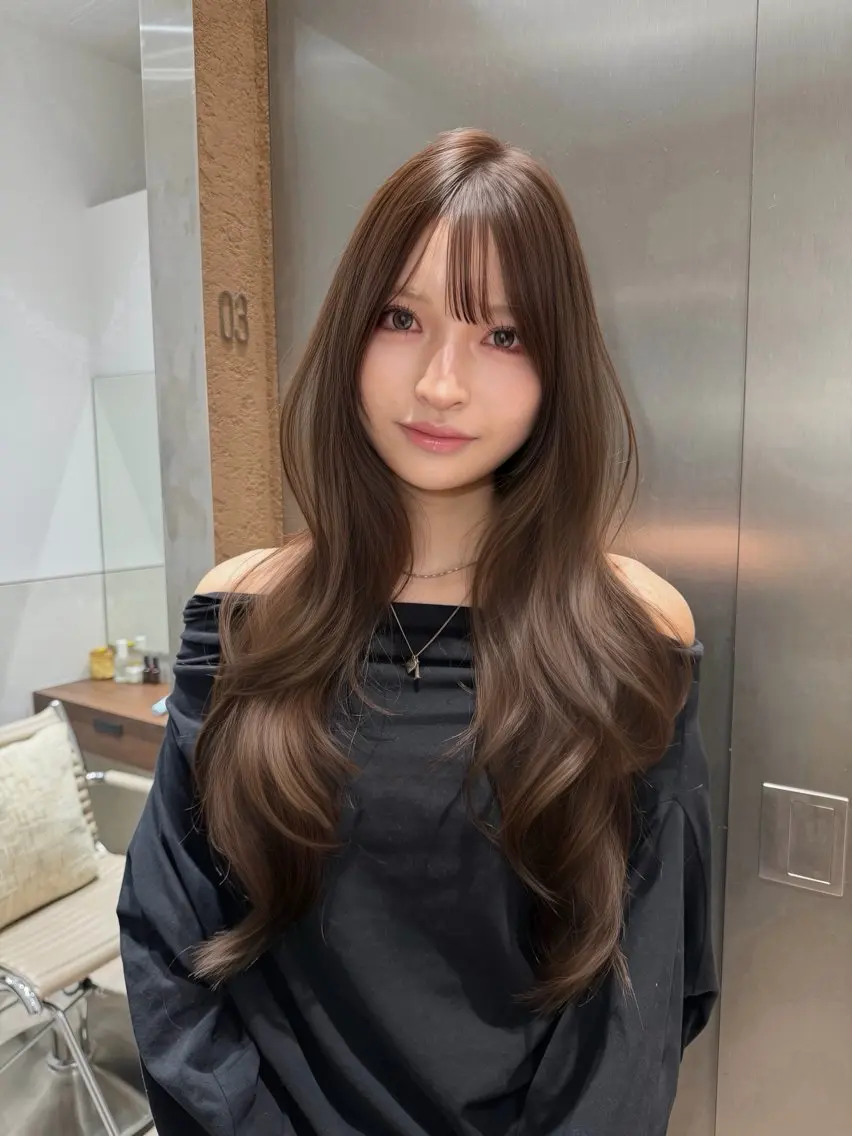 ロング カット ヘアカラー トリートメント 艶カラー/ハイトーン レイヤー🩶凜音のヘアスタイル