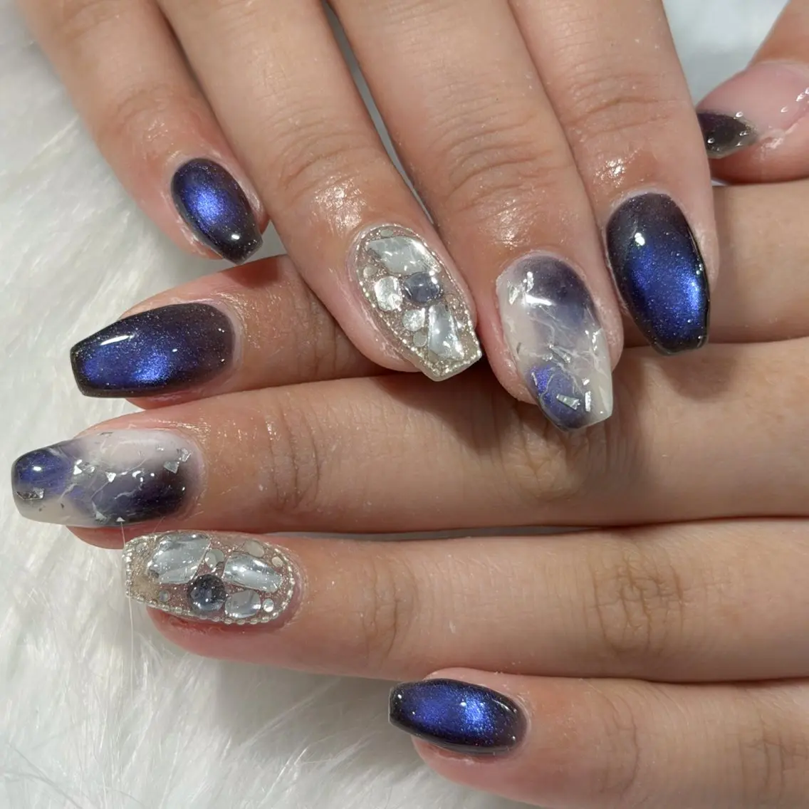 ネイル ハンドネイル フットネイル LAVISH nanamiのネイルデザイン