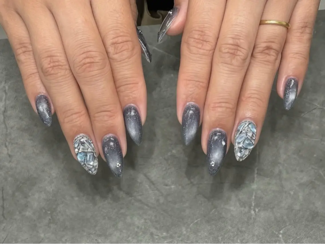 ネイル ハンドネイル NABI NAIL miharu🖤のネイルデザイン