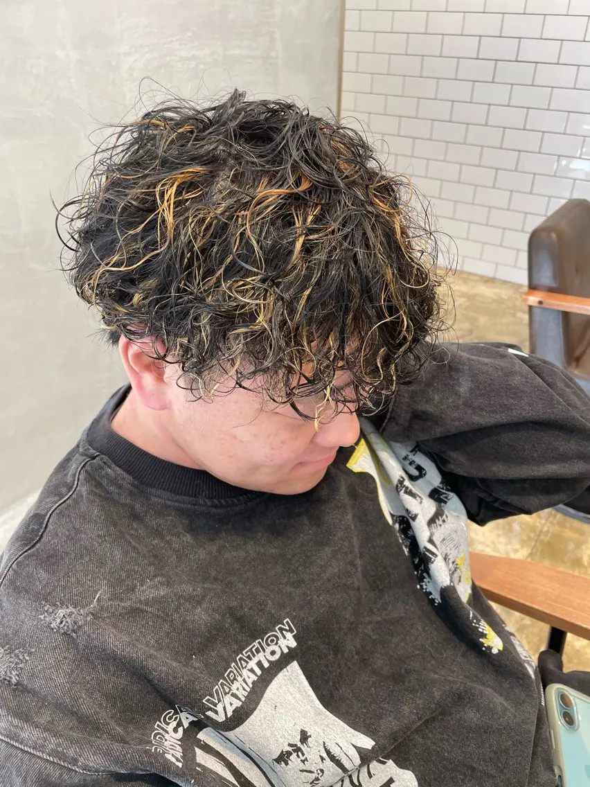 パーマ メンズ メンズメッシュ カット パーマ 小宮山 桃加のヘアスタイル