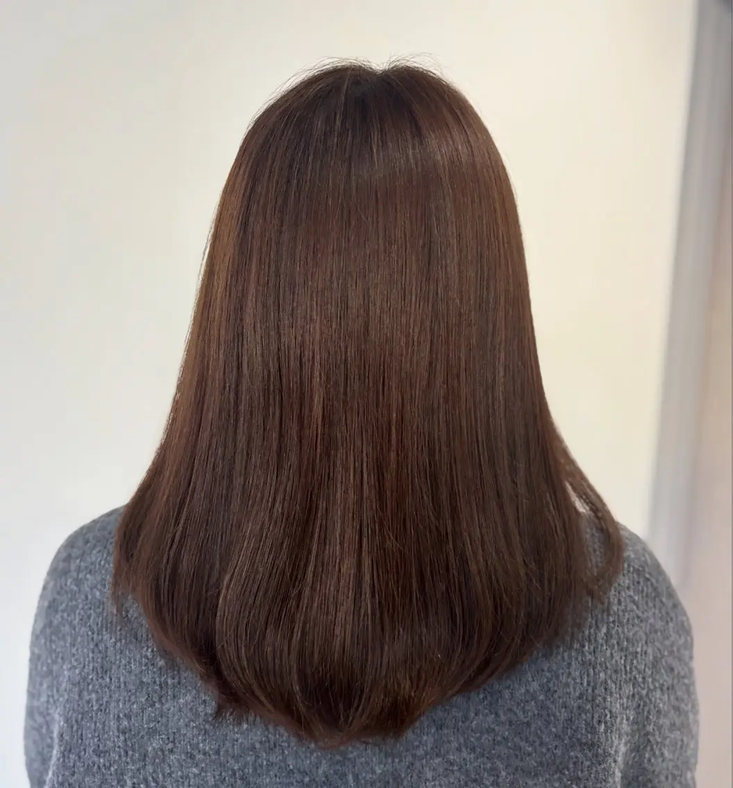 セミロング カラー ヘアカラー 🐈‍⬛momo🐾 ダブルカラーのヘアスタイル