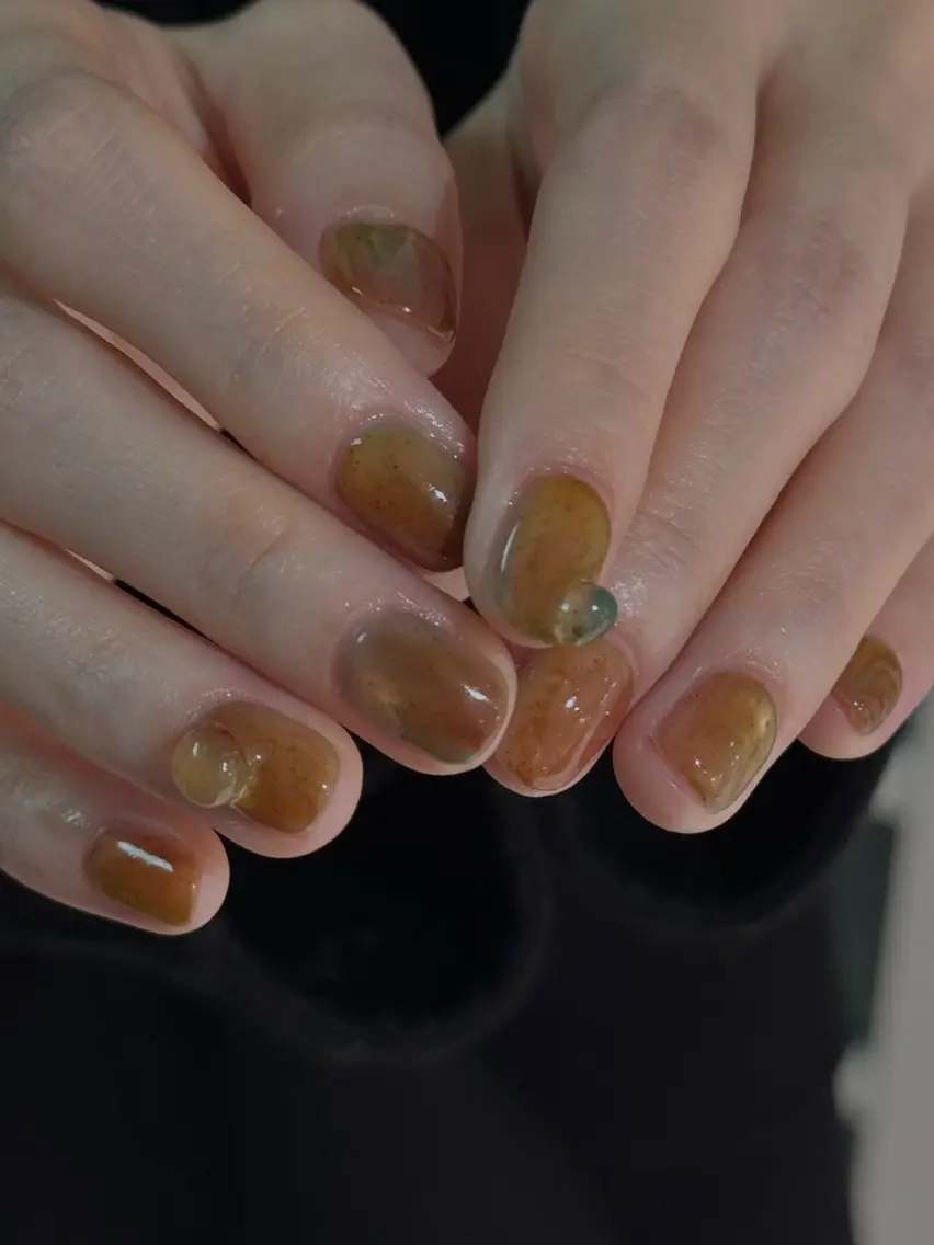 ネイル ニュアンスネイル 岩井 柚樹のネイルデザイン