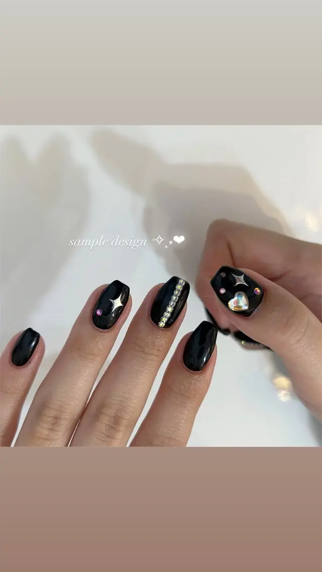 ネイル ハンドネイル ViViA momokaのネイルデザイン