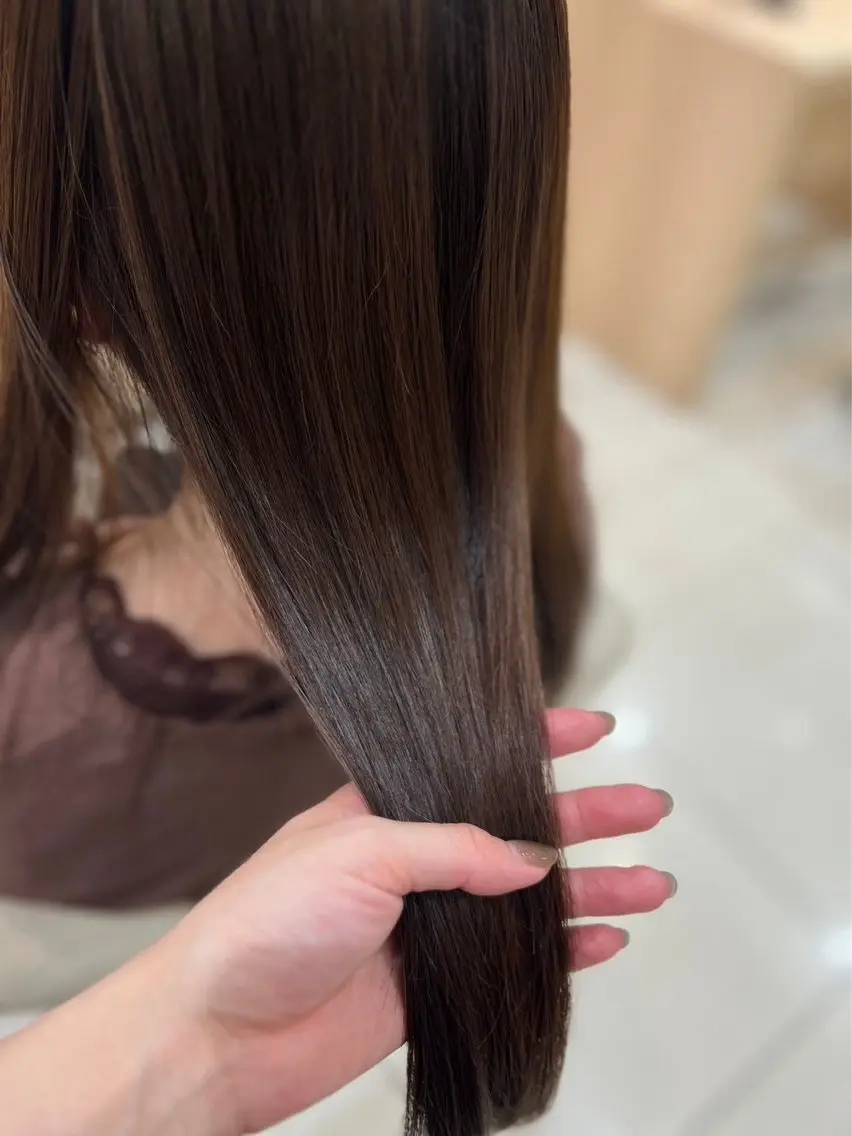 カラー 長谷川 友菜のヘアスタイル