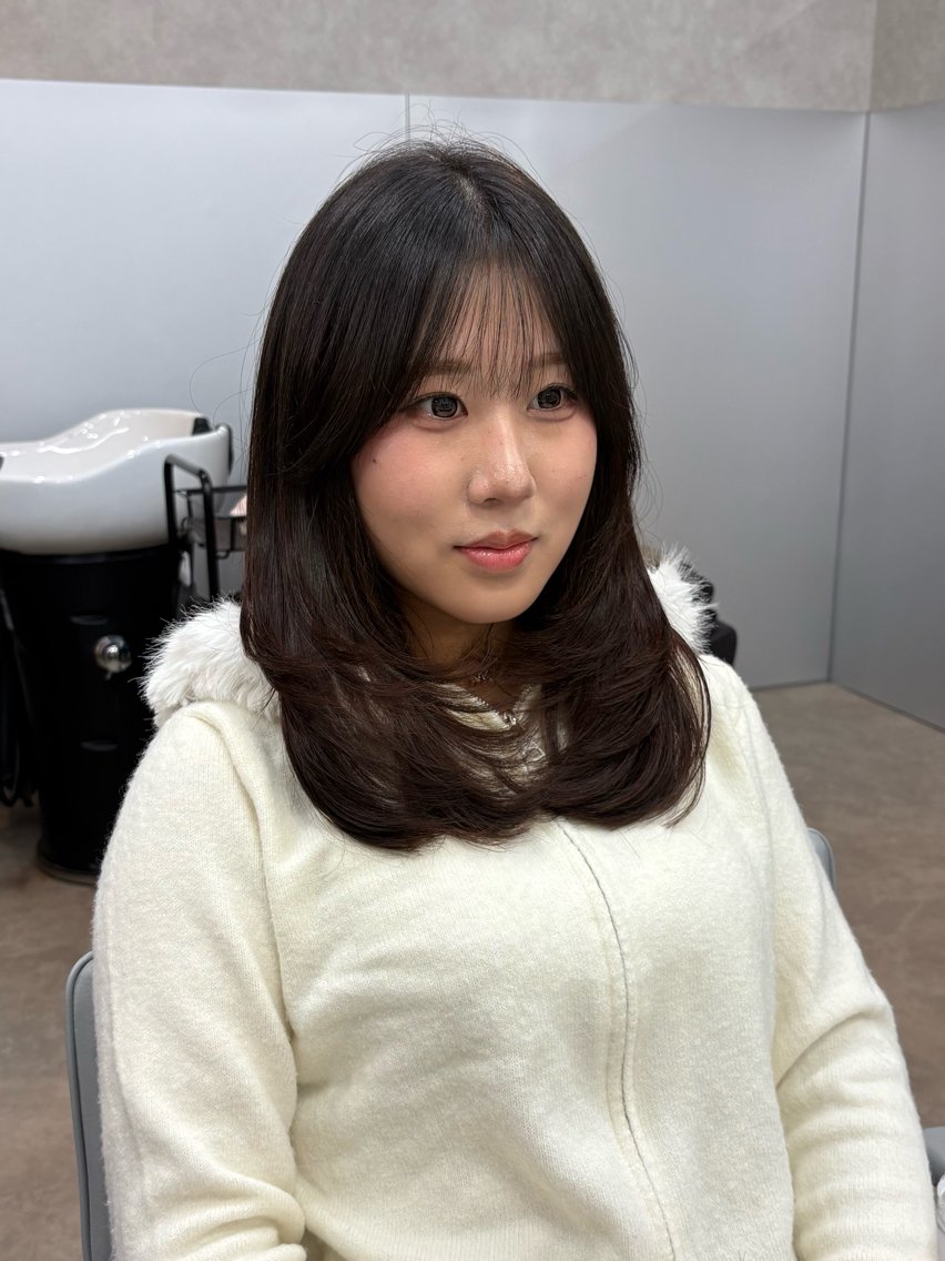 セミロング カット ヘアカラー 🌷レイヤーカット 🌷髪質改善/瀬戸山のヘアスタイル
