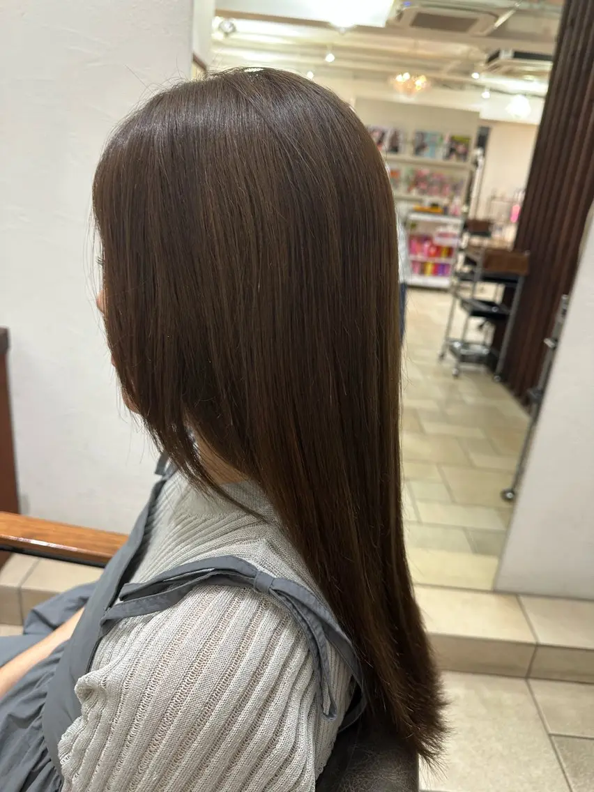 セミロング カット 縮毛矯正 我満 宏映のヘアスタイル