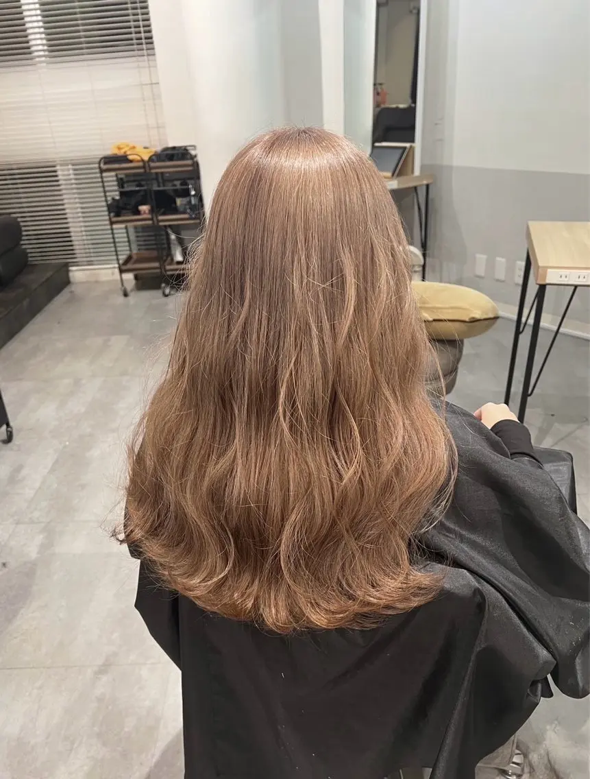 ロング カラー ベージュカラー ミルクティーベージュ 指名数No.1 /NAOYAのヘアスタイル