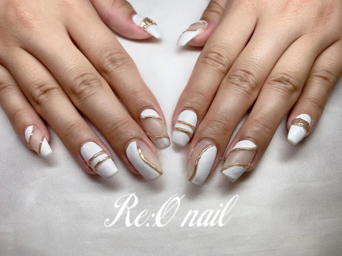 ネイル マットネイル ホワイト ハンドネイル Re:Ø nail 🩵TSUJIのネイルデザイン