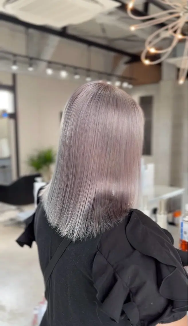 セミロング パープルカラー ヘアカラー 山下 聖愛羅のヘアスタイル