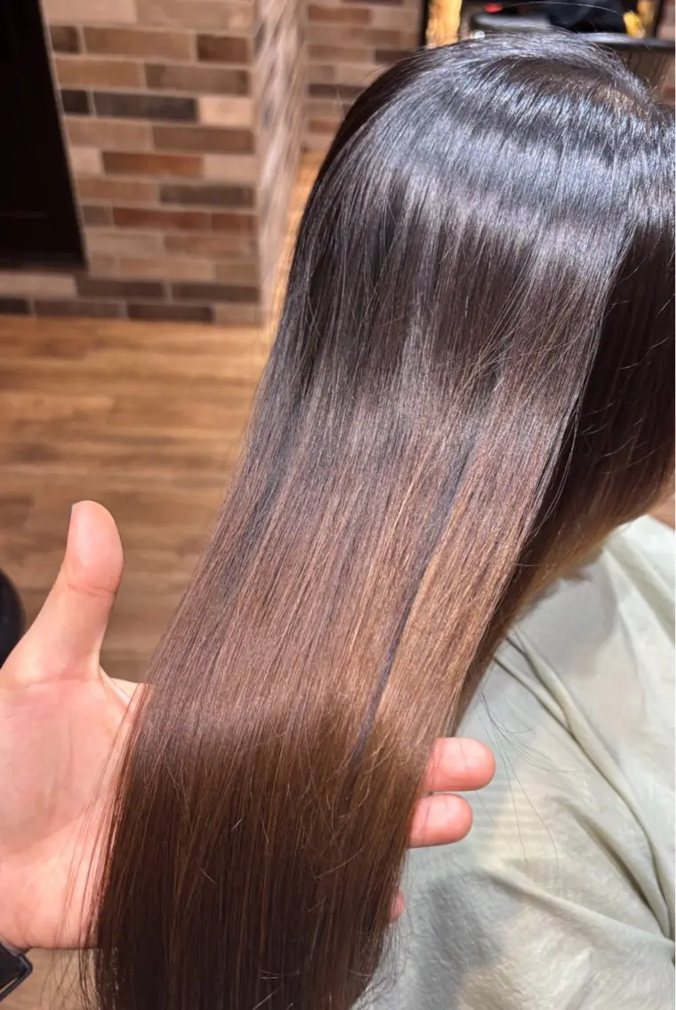 ロング LUCIE立川 SARIIのヘアスタイル