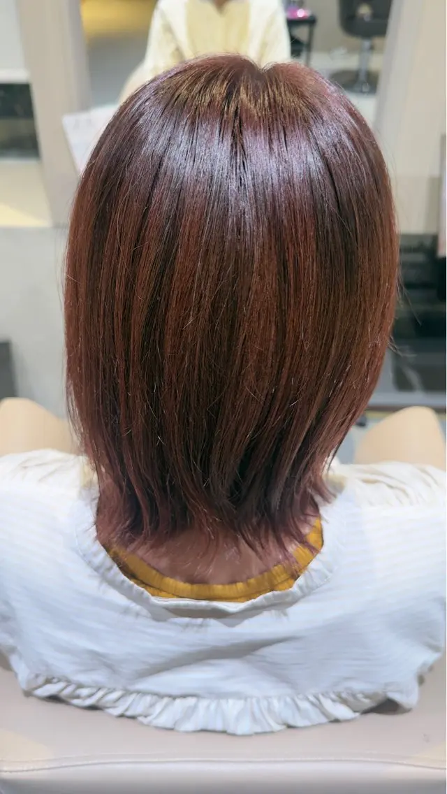 ショート カラー レッドカラー 阪口 莉寿奈のヘアスタイル