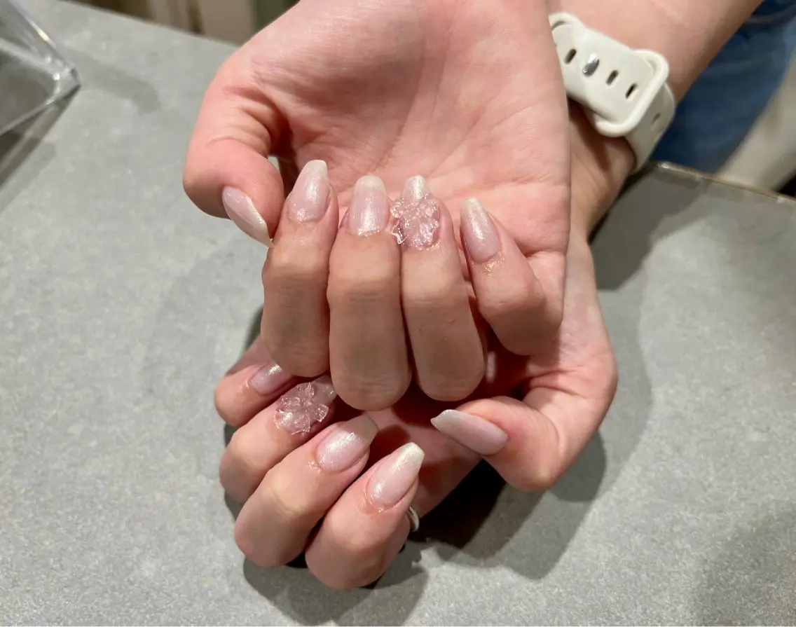ネイル ラメ(グリッター) ワンカラーネイル ＆robe銀座 🪽tsuki🪽のネイルデザイン