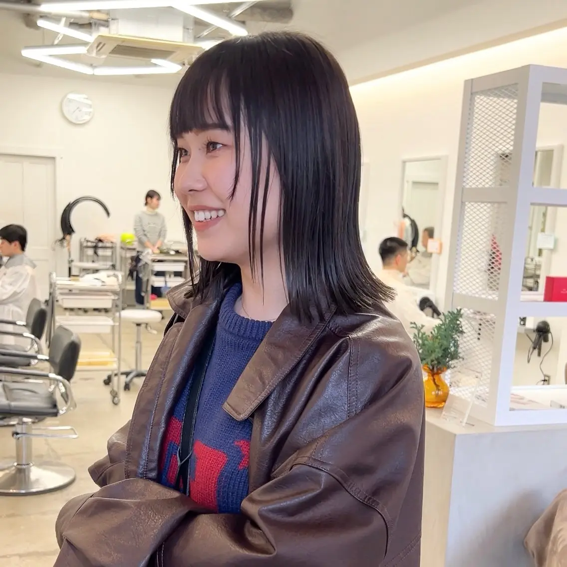 ミディアム ボブ クロスパーマ× 透明感カラー✂︎のヘアスタイル