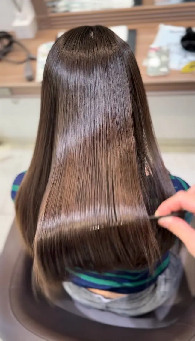 ロング ヘアカラー 縮毛矯正 トリートメント 【複雑履歴ブリーチ】 中村　玲仁のヘアスタイル