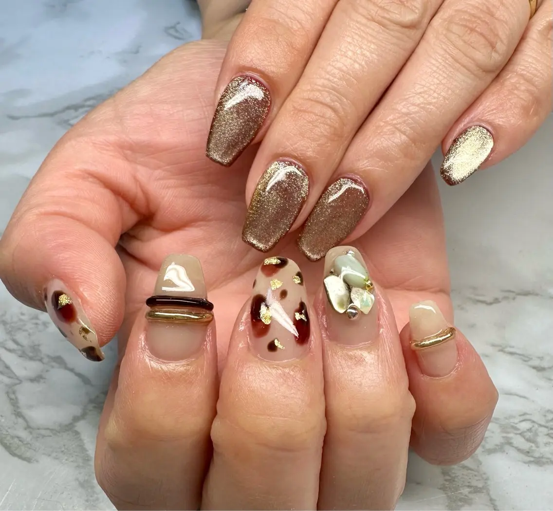 ネイル アニマル柄 マグネットネイル ニュアンスネイル 夏ネイル Mai’s nailのネイルデザイン