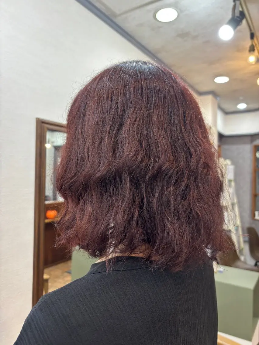 ミディアム カラー パーマ レッドカラー 加藤 拳斗のヘアスタイル