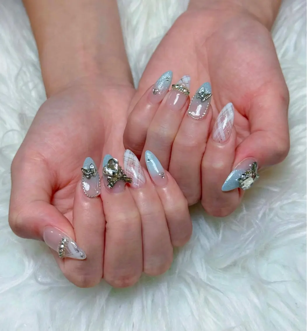 ネイル チークネイル ドット フレンチネイル グラデーション ハート ハンドネイル Julli NailStudioのネイルデザイン