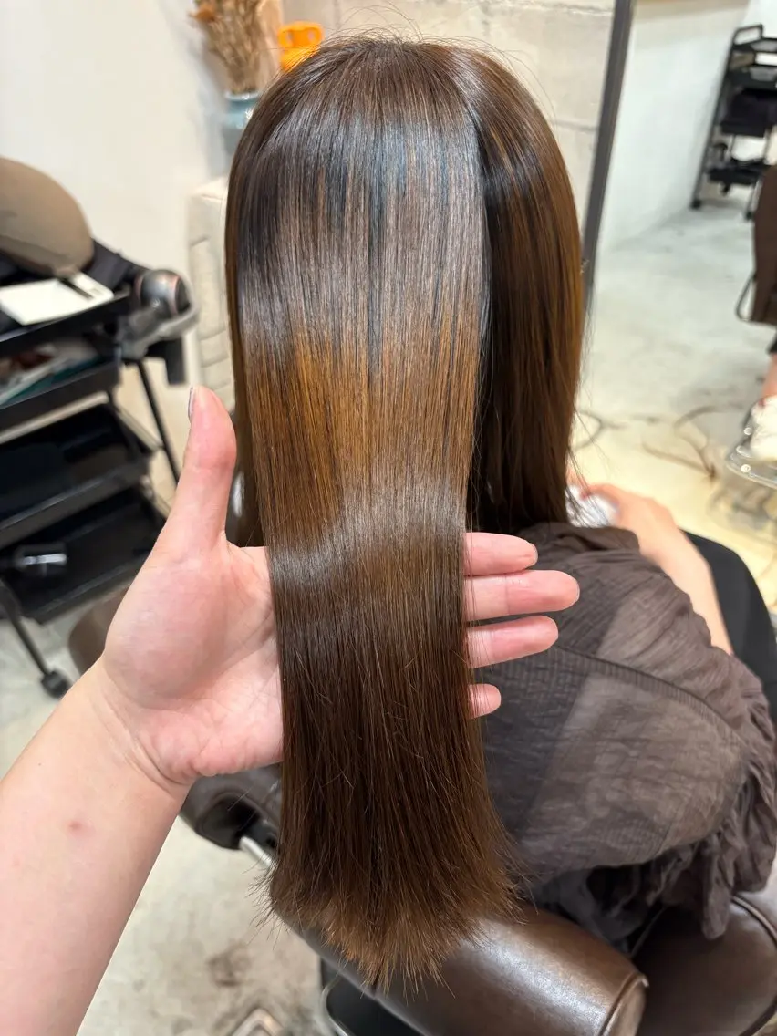 ロング カット 縮毛矯正 トリートメント 中村 潮音のヘアスタイル