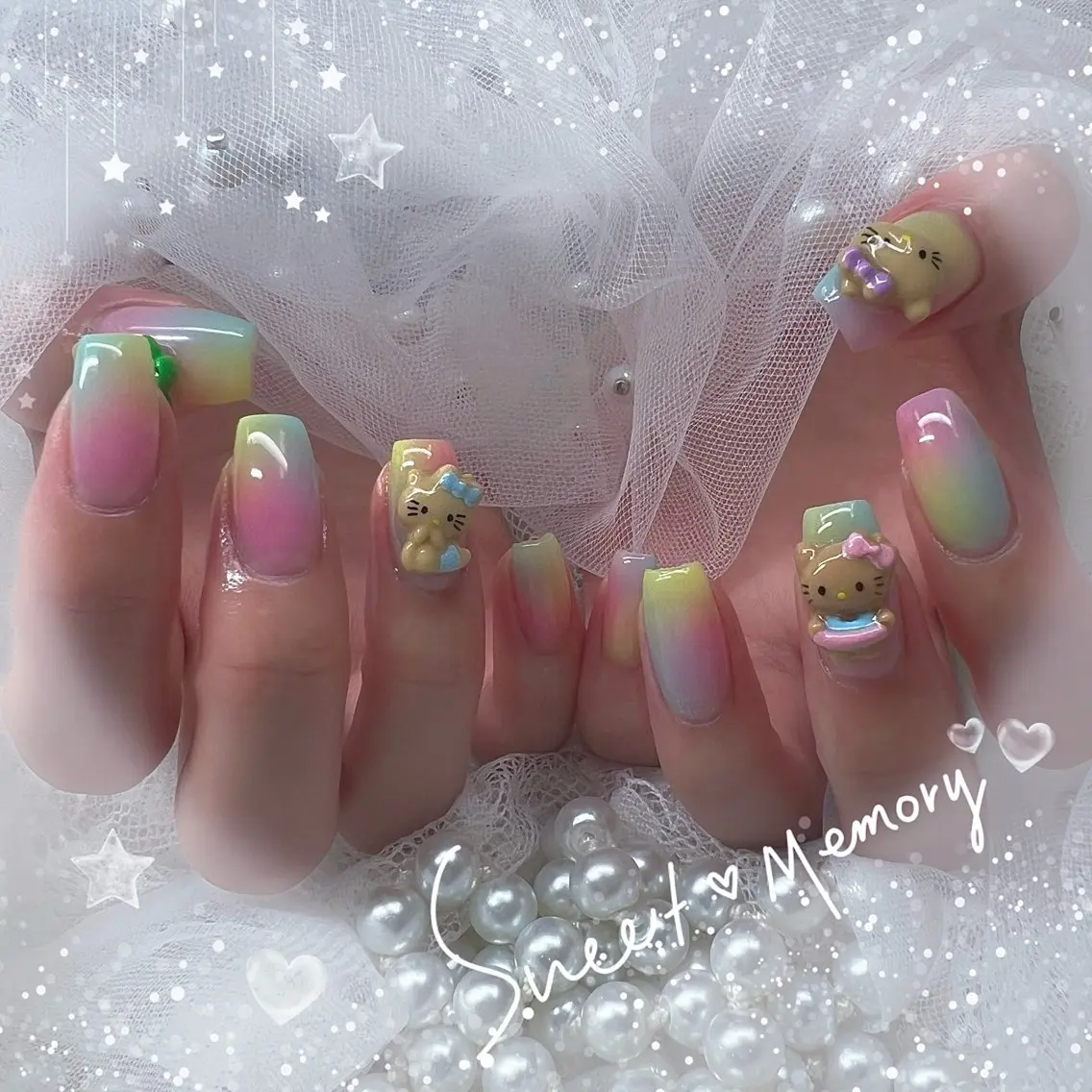 ネイル チークネイル フレンチネイル ガーリー ガラスフレンチ グラデーション ハンドネイル ハンドケア Chill Nailsalonのネイルデザイン