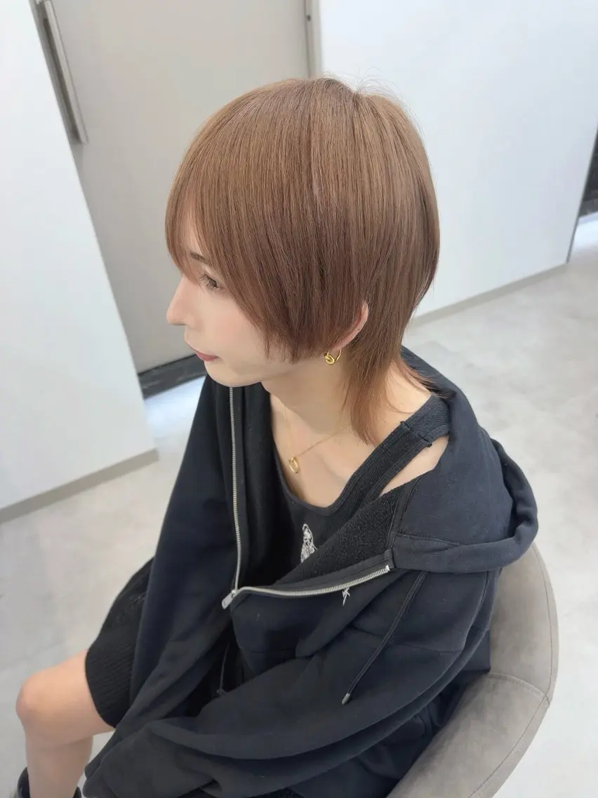 ショート カラー ブリーチ ブラウンカラー ミルクティーブラウン しんどう るなのヘアスタイル