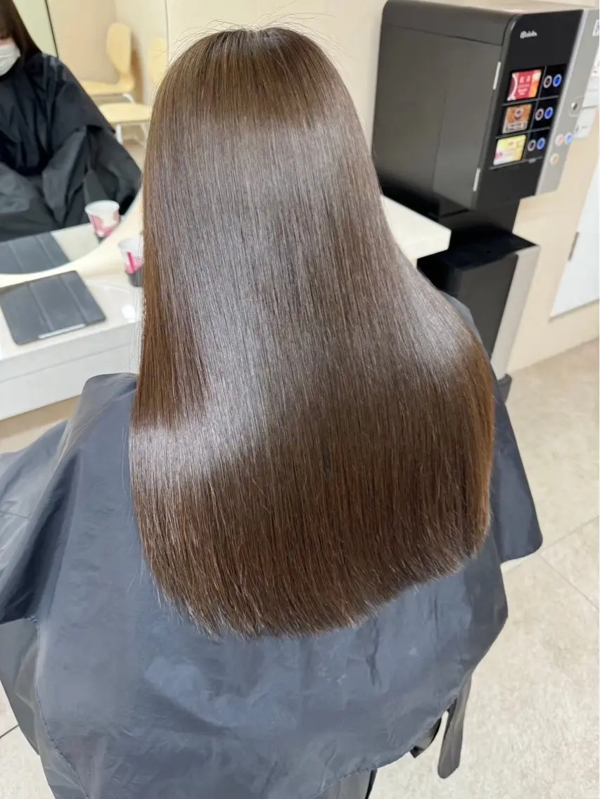 セミロング カット 縮毛矯正 佐藤 菜穂のヘアスタイル