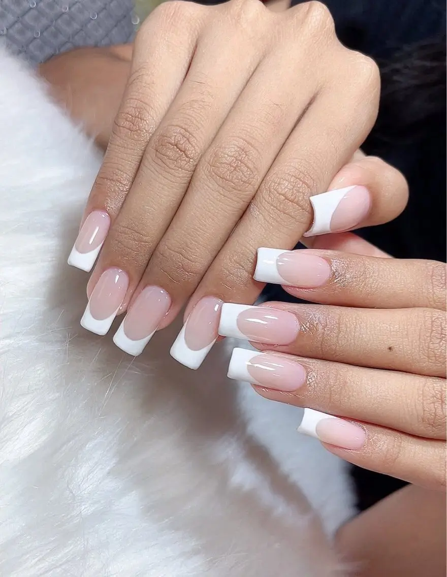 ネイル 長さ出し フレンチネイル ジェルネイル ガラスフレンチ 韓国ネイル ハンドネイル Minette nailHuongのネイルデザイン