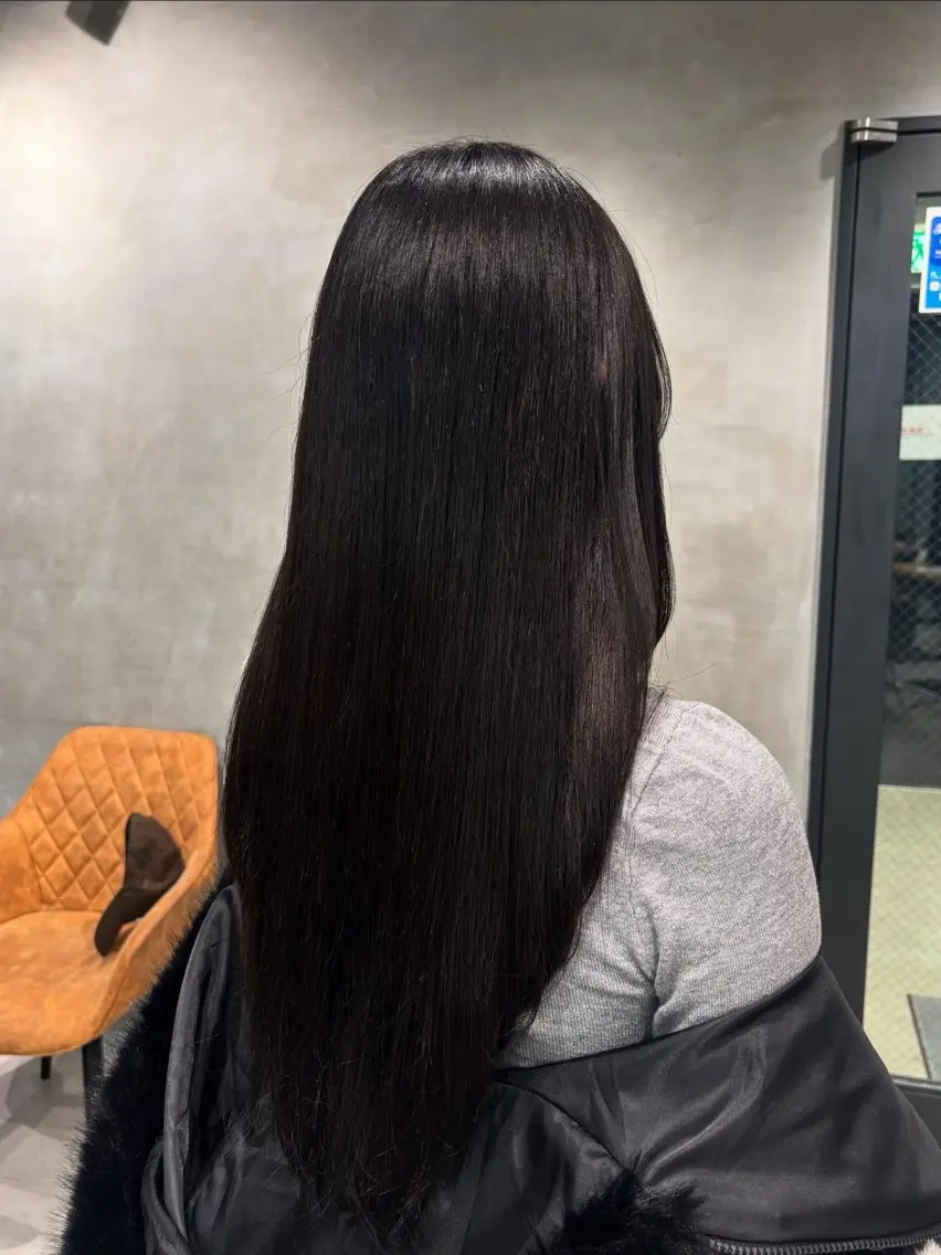 ロング カラー 黒髪 ブルーカラー ブルーブラック 透明感カラー 似合わせカット ヘアカラー 艶カラー✨️縮毛矯正 ×耳ツボ💠mamiのヘアスタイル