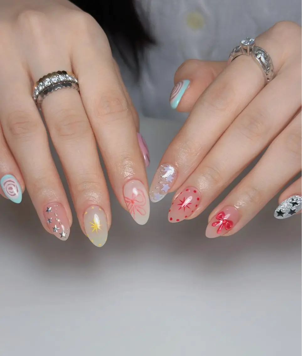 ネイル オーロラネイル 長さ出し フットネイル 韓国ネイル ラメ(グリッター) ハンドネイル 👍thumbs up nail👍のネイルデザイン