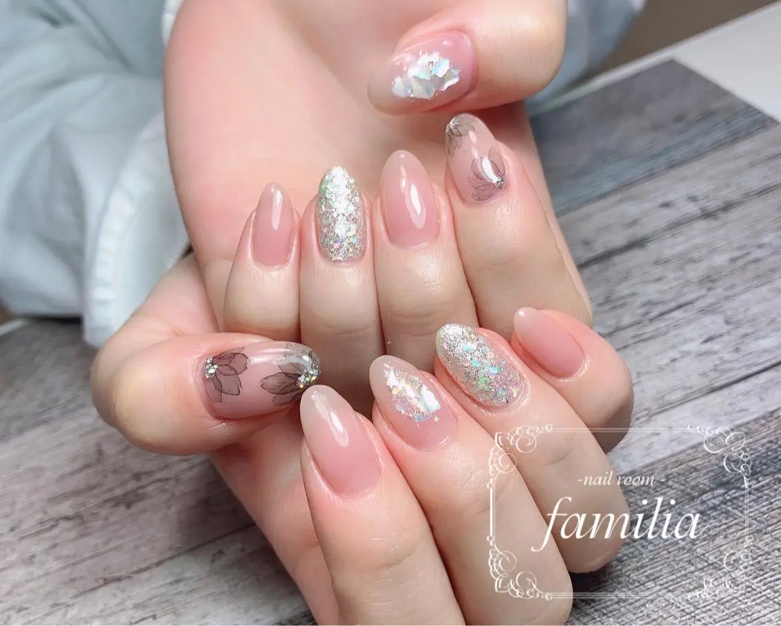 ネイル ハンドネイル -nailroom- familiaのネイルデザイン