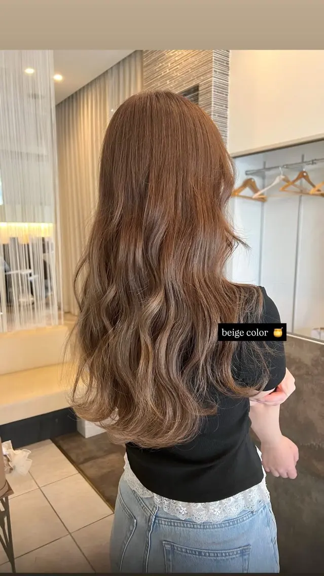 ロング カラー GiseL アンリのヘアスタイル