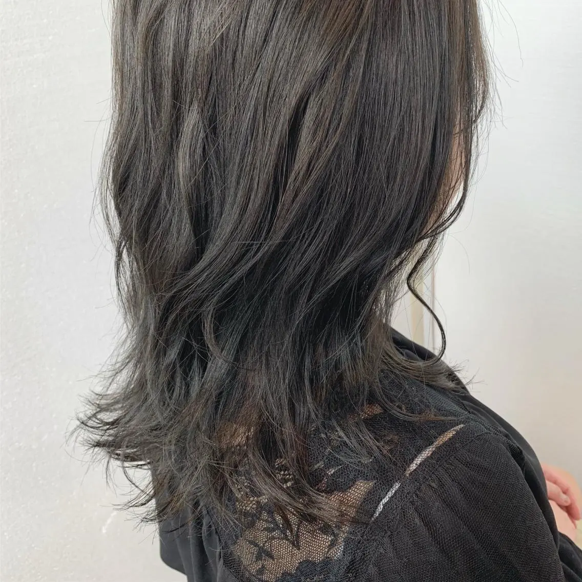 セミロング カラー カット ヘアカラー トリートメント 【Uneユヌ】菊地 春那のヘアスタイル