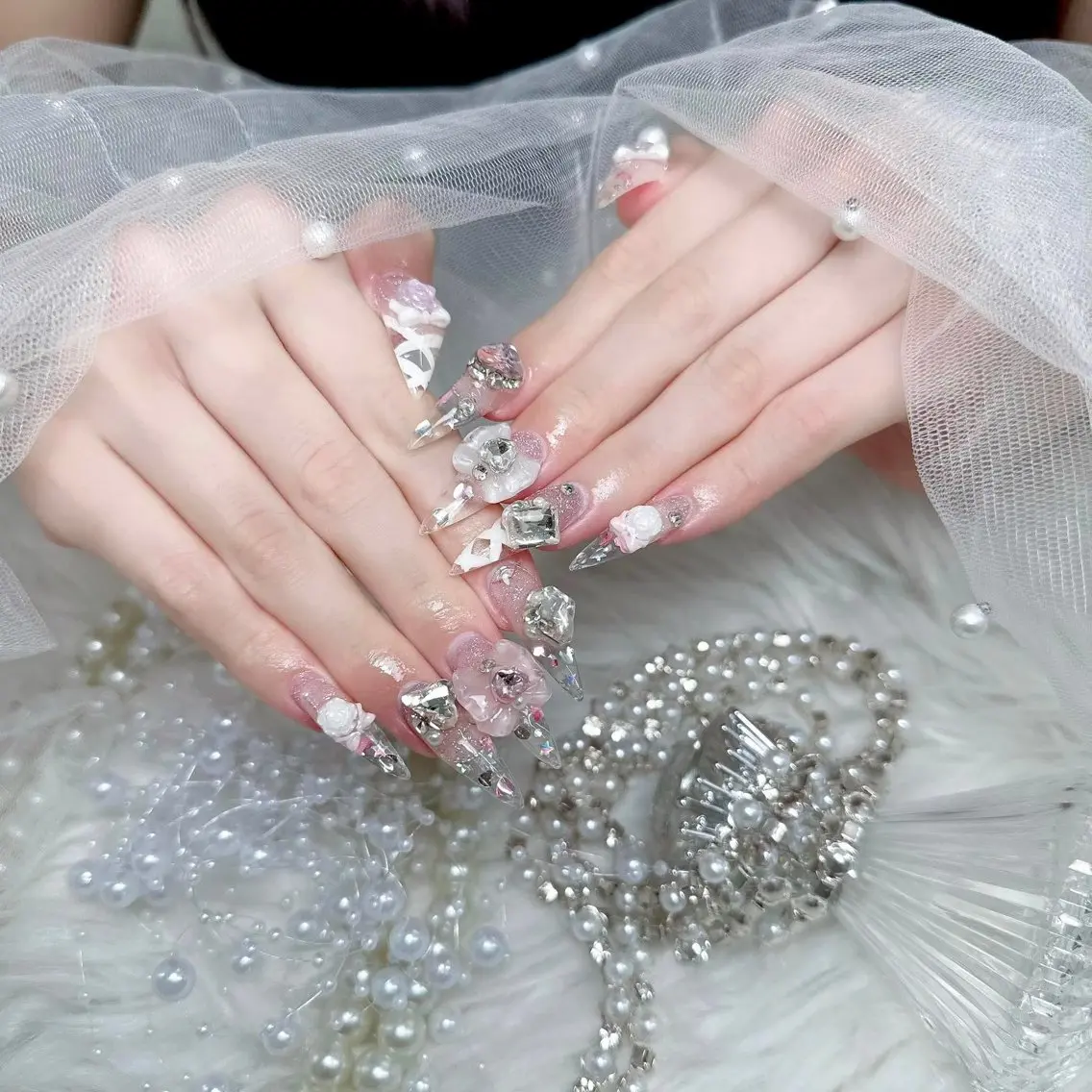 ネイル キラキラネイル 韓国ネイル マグネットネイル 持ち込み ネイルチップ ハンドネイル Himeka Bling.Nailのネイルデザイン