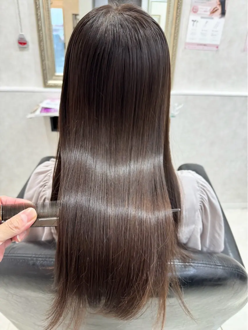 ロング カラー ブラウンカラー ヘアカラー トリートメント &.TIGRE光の森 陽菜佳のヘアスタイル