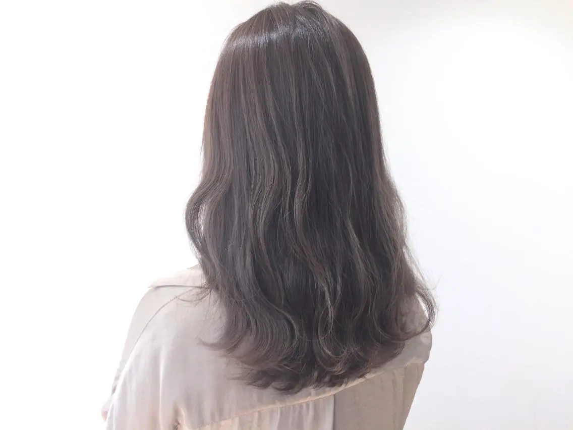 ミディアム カット ヘアカラー トリートメント Noe心斎橋 堀田 朋宏のヘアスタイル