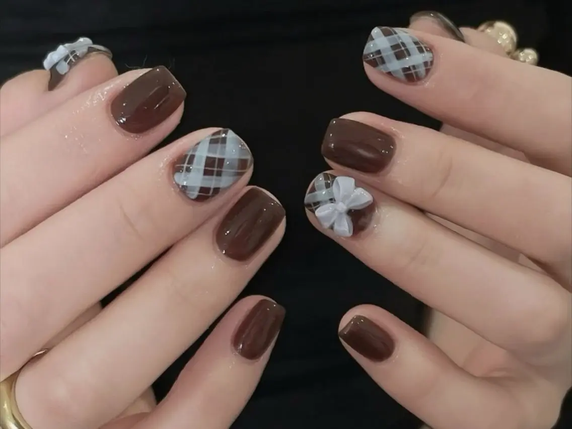 メンズ ネイル メンズ韓国風 べっ甲ネイル ボルドー ブラウン チークネイル ハンドネイル ハンドケア NEW NAIL 池袋🔥🧲のネイルデザイン