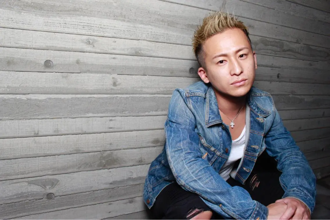 ショート カラー メンズ モヒカン EGA エガのヘアスタイル