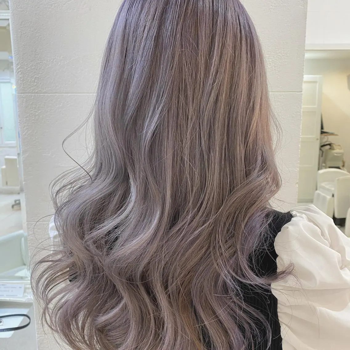 セミロング カラー ヘアアレンジ マツエク・マツパ ブリーチ グレージュ パープルカラー パープルグレージュ 透明感カラー🫧ヘア セット🫧松本菜月の眉毛・アイブロウイメージ