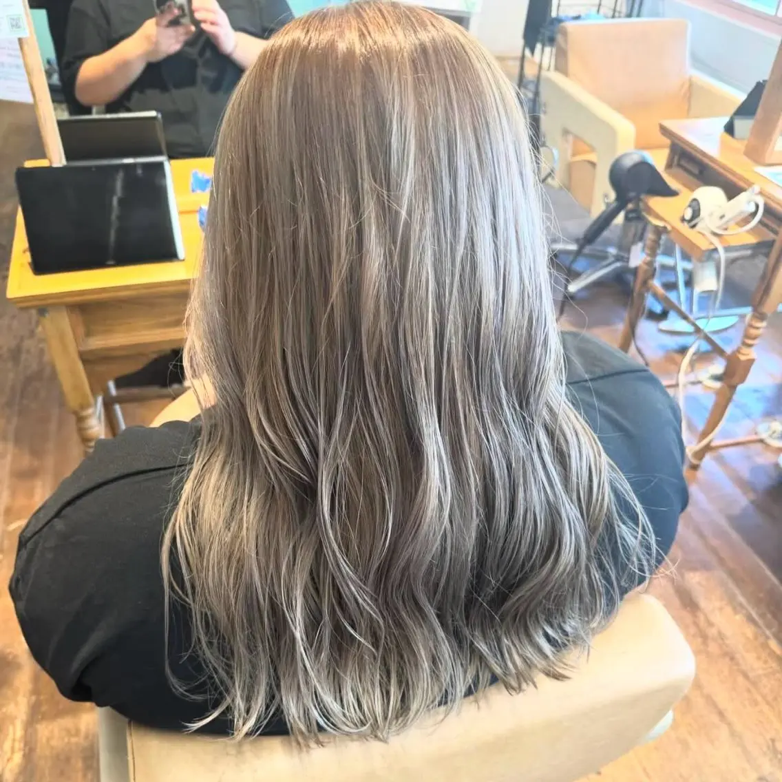 セミロング 鎌田 美紗希のヘアスタイル