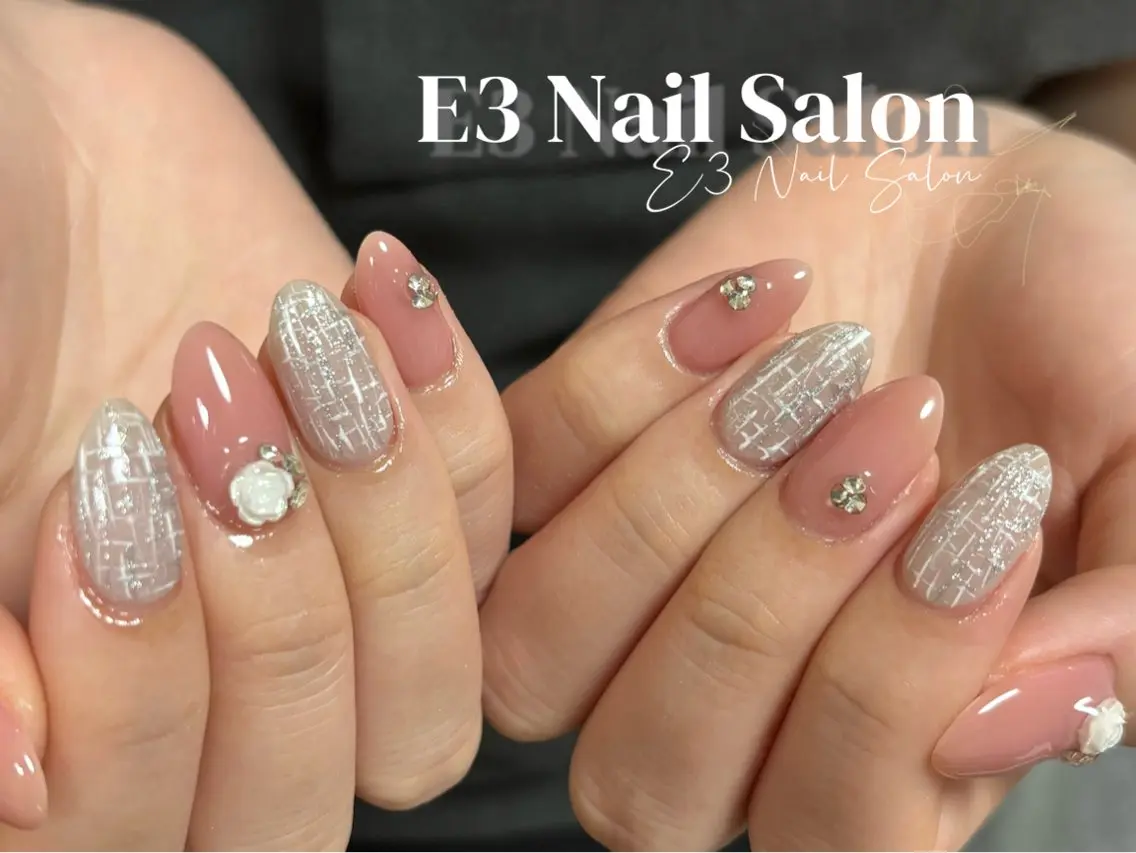 ネイル 桜ネイル フレンチネイル ジェルネイル ガラスフレンチ グラデーション ハンドネイル E3 Nail Salonのネイルデザイン