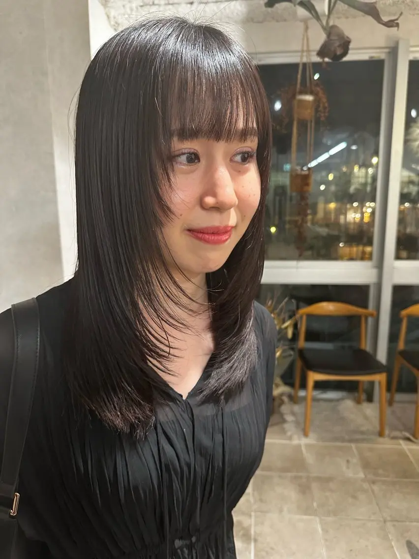 ミディアム レイヤーカット broocH 清水 駿【デザインカラー】のヘアスタイル