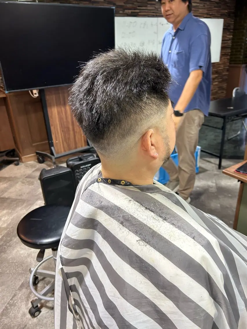ショート メンズ 衛藤 星芭のヘアスタイル