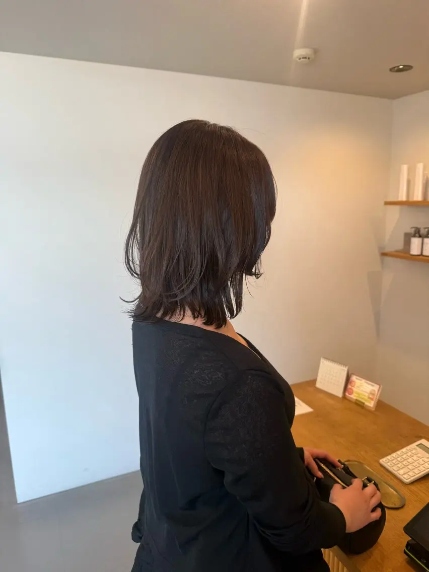カラー ブラウンカラー 透明感カラー くすみブラウン オレンジ 新美 あかねのヘアスタイル