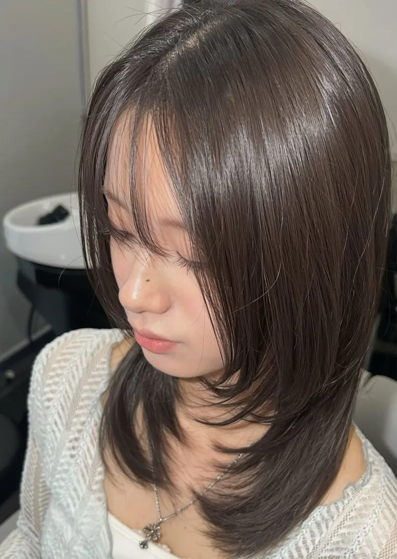 セミロング カラー グレージュ レイヤーカット MAHIRO 🫧マンツーマン施術のヘアスタイル