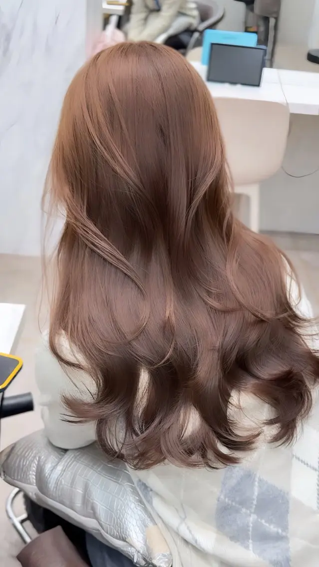 セミロング カラー カット ヘアカラー トリートメント レイヤーダブルカラー KYONのヘアスタイル